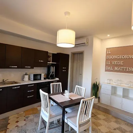 بيت ضيافة Scenario